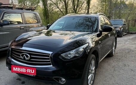 Infiniti QX70, 2014 год, 2 300 000 рублей, 9 фотография