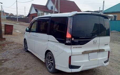 Honda Stepwgn IV, 2019 год, 1 760 000 рублей, 3 фотография