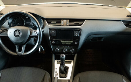 Skoda Octavia, 2017 год, 1 649 000 рублей, 5 фотография