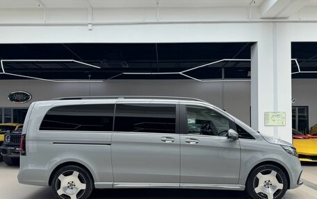 Mercedes-Benz V-Класс, 2026 год, 14 290 000 рублей, 8 фотография