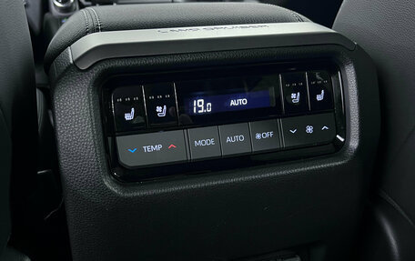 Toyota Land Cruiser Prado, 2024 год, 9 999 000 рублей, 21 фотография