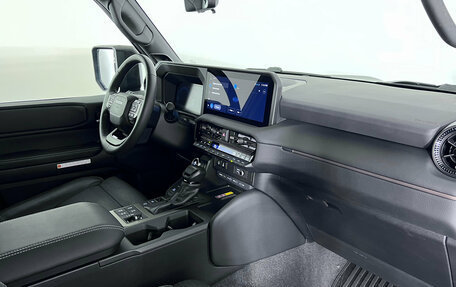 Toyota Land Cruiser Prado, 2024 год, 9 999 000 рублей, 27 фотография