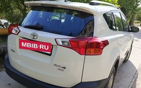 Toyota RAV4, 2014 год, 1 900 000 рублей, 4 фотография