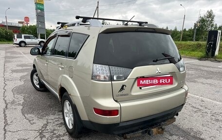 Mitsubishi Outlander III рестайлинг 3, 2007 год, 600 000 рублей, 5 фотография