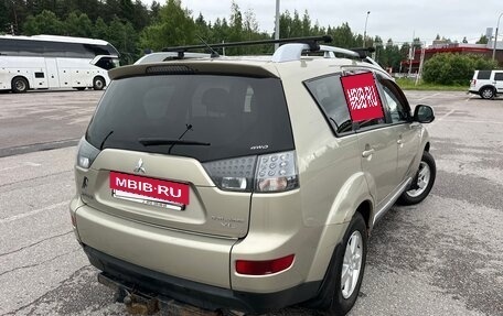 Mitsubishi Outlander III рестайлинг 3, 2007 год, 600 000 рублей, 4 фотография