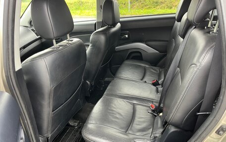 Mitsubishi Outlander III рестайлинг 3, 2007 год, 600 000 рублей, 15 фотография