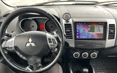 Mitsubishi Outlander III рестайлинг 3, 2007 год, 600 000 рублей, 18 фотография