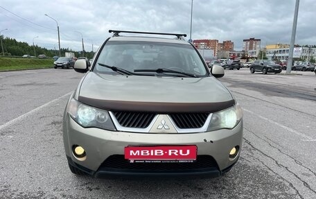 Mitsubishi Outlander III рестайлинг 3, 2007 год, 600 000 рублей, 21 фотография