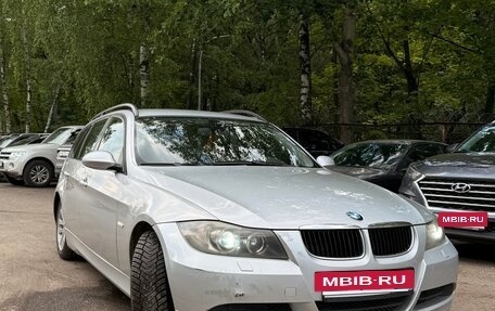 BMW 3 серия, 2005 год, 950 000 рублей, 2 фотография