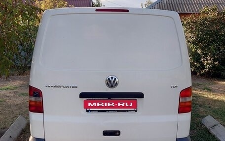 Volkswagen Transporter T5 рестайлинг, 2004 год, 1 000 000 рублей, 4 фотография