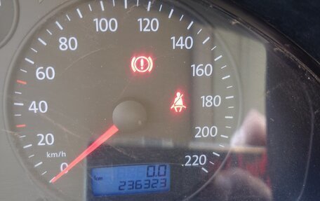 Volkswagen Transporter T5 рестайлинг, 2004 год, 1 000 000 рублей, 15 фотография