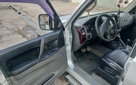 Mitsubishi Montero III, 2001 год, 980 000 рублей, 13 фотография