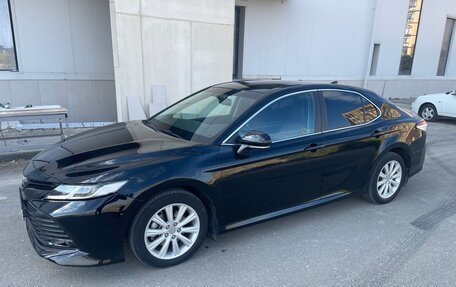 Toyota Camry, 2018 год, 2 380 000 рублей, 5 фотография