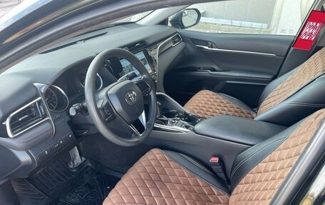 Toyota Camry, 2018 год, 2 380 000 рублей, 7 фотография
