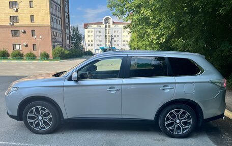 Mitsubishi Outlander III рестайлинг 3, 2014 год, 1 450 000 рублей, 7 фотография