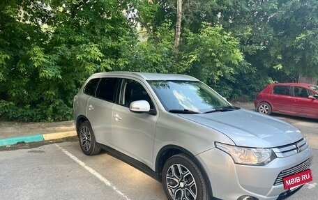 Mitsubishi Outlander III рестайлинг 3, 2014 год, 1 450 000 рублей, 3 фотография