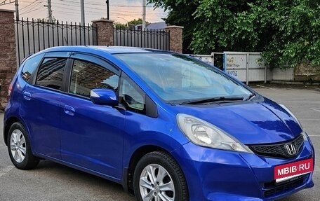 Honda Fit III, 2010 год, 830 000 рублей, 1 фотография