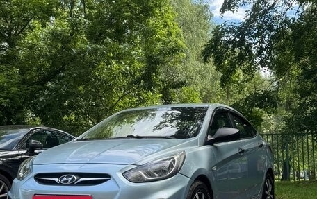 Hyundai Solaris II рестайлинг, 2011 год, 715 000 рублей, 1 фотография