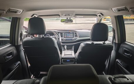 Toyota Highlander III, 2015 год, 3 400 000 рублей, 5 фотография