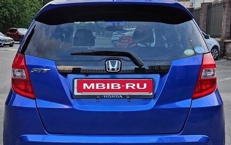 Honda Fit III, 2010 год, 830 000 рублей, 4 фотография