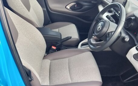 Toyota Yaris, 2021 год, 1 649 999 рублей, 10 фотография