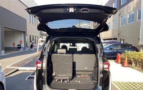 Toyota Sienta II, 2021 год, 1 200 000 рублей, 14 фотография