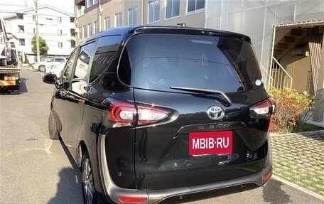 Toyota Sienta II, 2021 год, 1 200 000 рублей, 7 фотография
