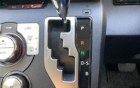 Toyota Sienta II, 2021 год, 1 200 000 рублей, 30 фотография