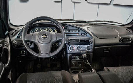 Chevrolet Niva I рестайлинг, 2018 год, 960 000 рублей, 5 фотография