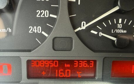 BMW 3 серия, 2002 год, 635 000 рублей, 19 фотография