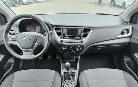 Hyundai Solaris II рестайлинг, 2018 год, 1 250 000 рублей, 17 фотография