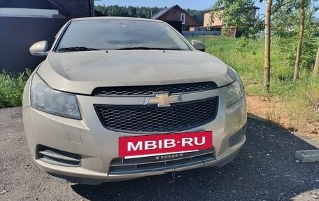 Chevrolet Cruze II, 2011 год, 700 000 рублей, 4 фотография