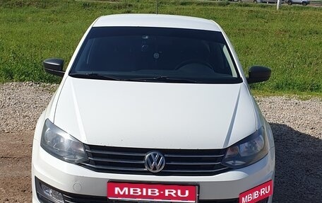 Volkswagen Polo VI (EU Market), 2015 год, 1 000 000 рублей, 1 фотография