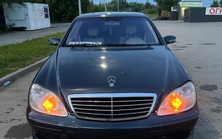 Mercedes-Benz S-Класс, 1999 год, 600 000 рублей, 1 фотография