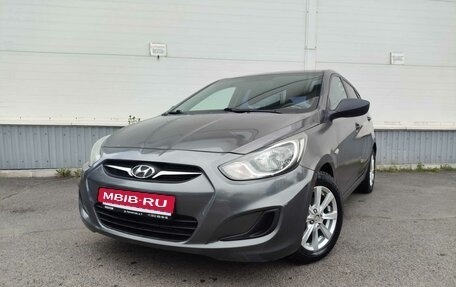 Hyundai Solaris II рестайлинг, 2013 год, 535 000 рублей, 1 фотография
