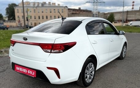 KIA Rio IV, 2018 год, 925 000 рублей, 4 фотография