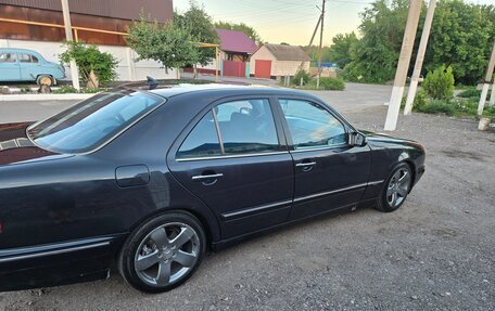 Mercedes-Benz E-Класс, 1999 год, 590 000 рублей, 2 фотография