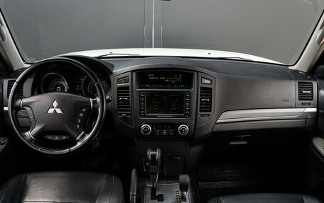 Mitsubishi Pajero IV, 2011 год, 2 590 000 рублей, 12 фотография
