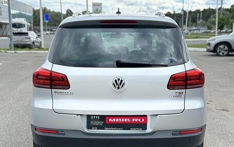 Volkswagen Tiguan I, 2016 год, 1 880 000 рублей, 7 фотография