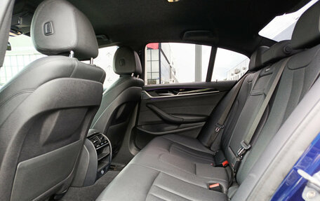 BMW 5 серия, 2019 год, 2 990 000 рублей, 15 фотография