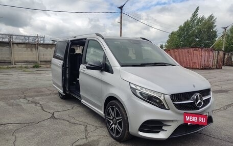 Mercedes-Benz V-Класс, 2020 год, 8 700 000 рублей, 2 фотография