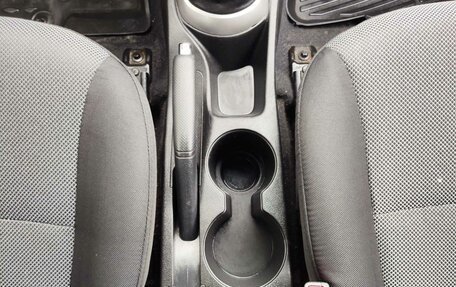 Hyundai Solaris II рестайлинг, 2013 год, 535 000 рублей, 19 фотография