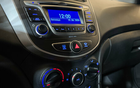 Hyundai Solaris II рестайлинг, 2013 год, 770 000 рублей, 11 фотография