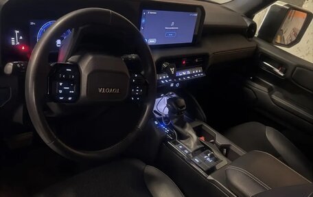 Toyota Land Cruiser Prado, 2024 год, 8 650 000 рублей, 5 фотография