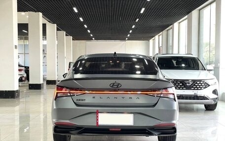 Hyundai Elantra, 2022 год, 2 090 000 рублей, 3 фотография