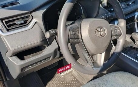 Toyota RAV4, 2020 год, 4 600 000 рублей, 16 фотография