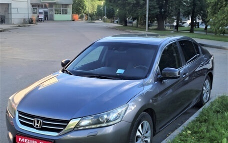 Honda Accord IX рестайлинг, 2013 год, 1 775 000 рублей, 5 фотография