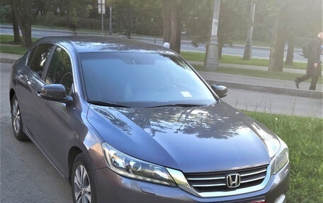 Honda Accord IX рестайлинг, 2013 год, 1 775 000 рублей, 2 фотография