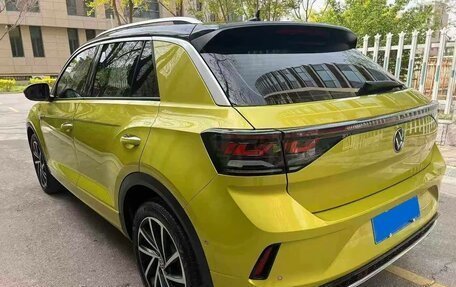 Volkswagen T-Roc I, 2022 год, 1 945 000 рублей, 4 фотография