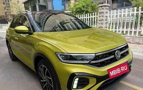 Volkswagen T-Roc I, 2022 год, 1 945 000 рублей, 3 фотография